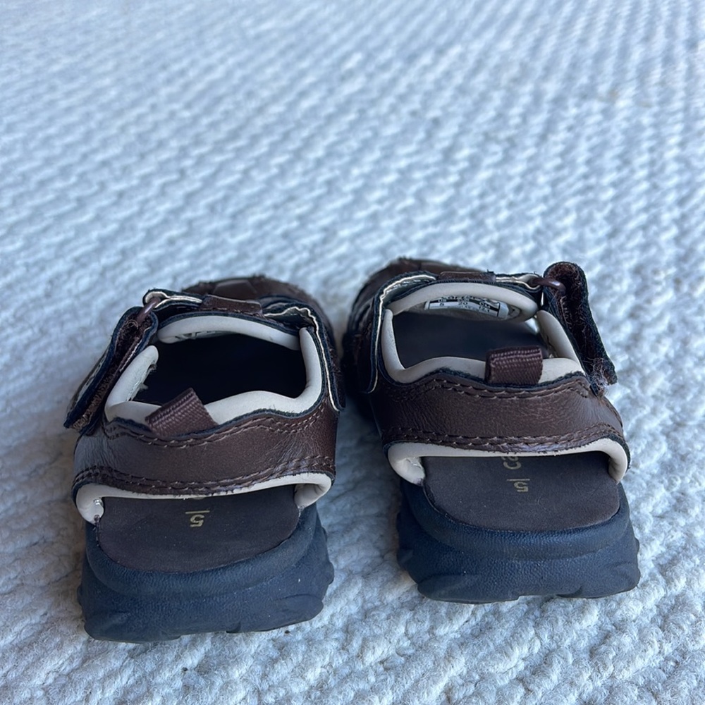 Carters Sandals - Picture 4 of 7